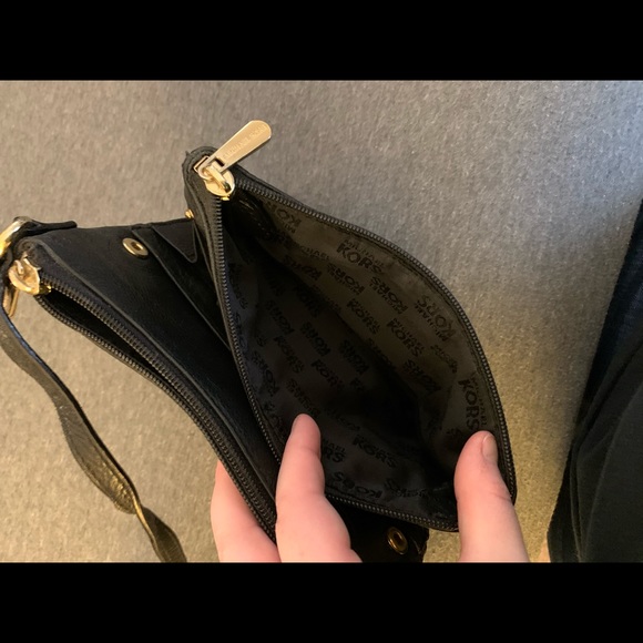 Michael Kors Crossbody Bag Black - Picture 4 of 6